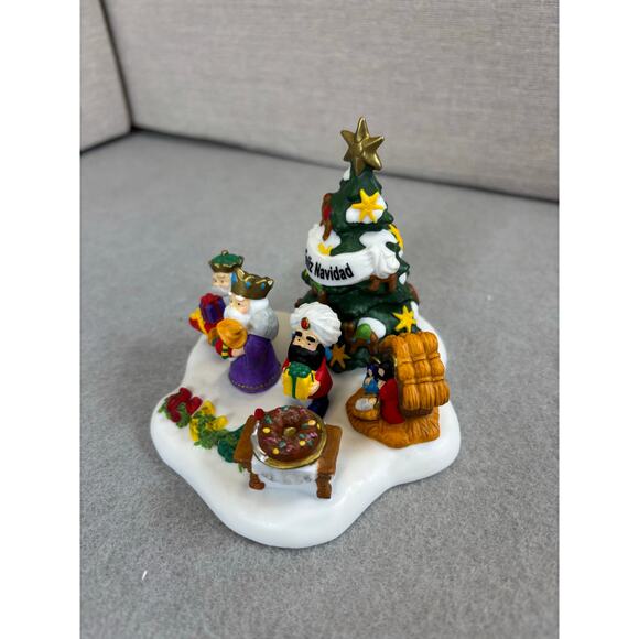 Department 56 North Pole Series Christmas Around The World Feliz Navidad #56871 - Picture 3 of 7